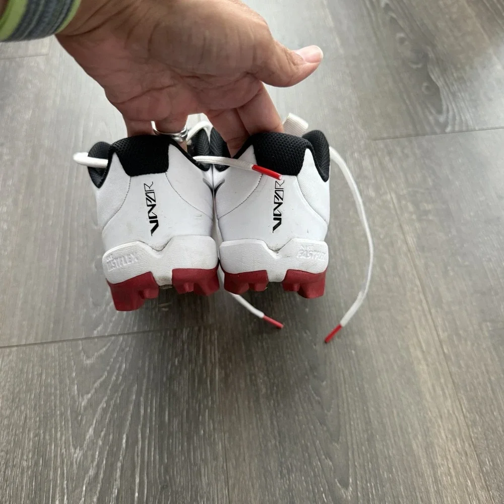 Nike Vapor Shark Youth Sz 4 Football Cleats White Red Black FB3306-102